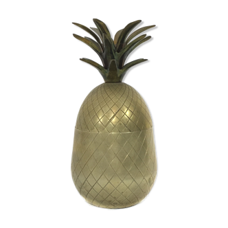 Brass pineapple