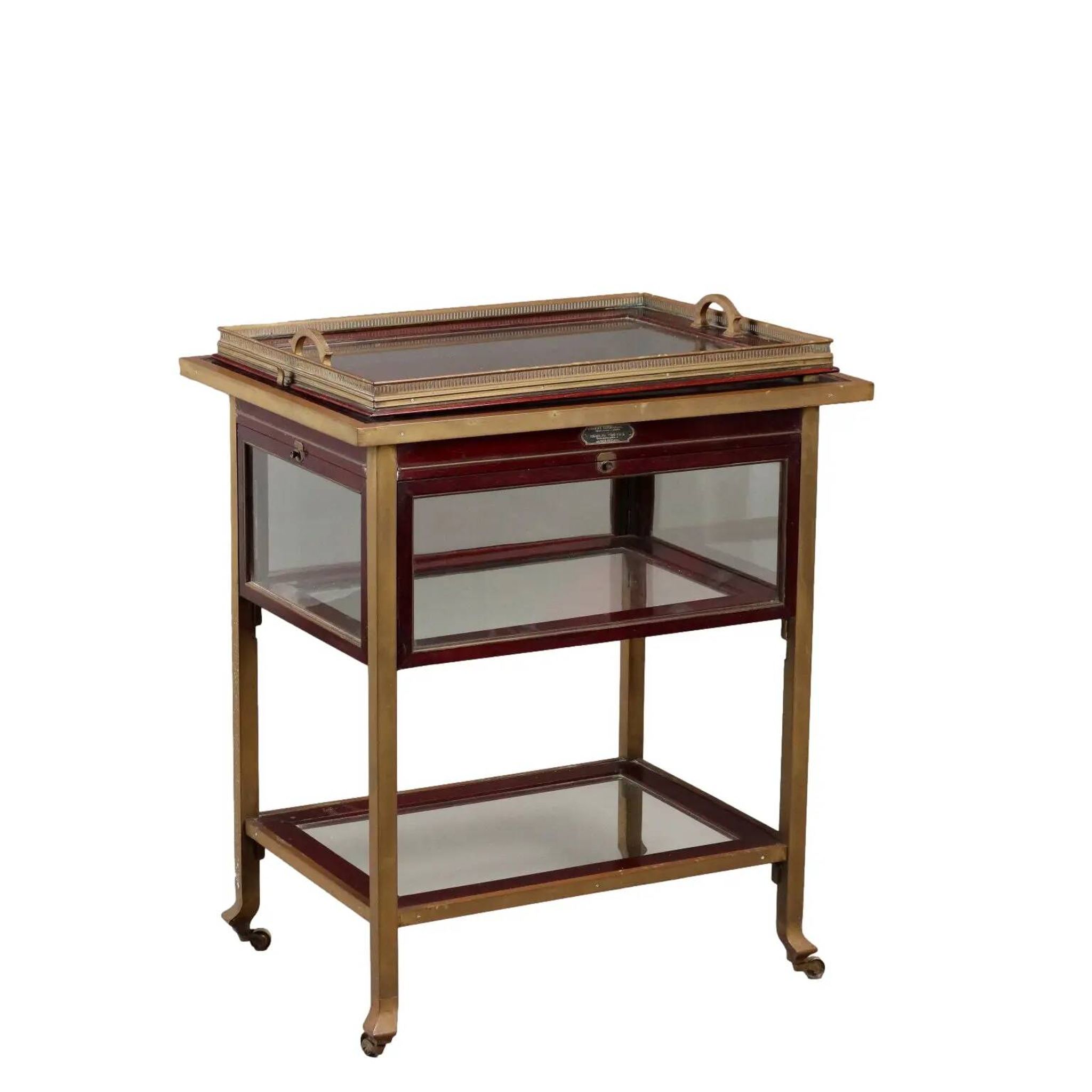 Antique Art Nouveau sideboard in mahogany and brass, Italy, 20th century.