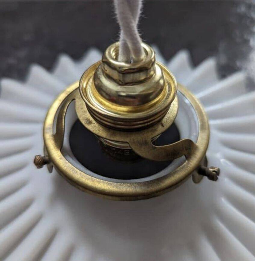 Old hanging lamp in white pleated/draped opaline Art Deco 1930 Ø 24 cm