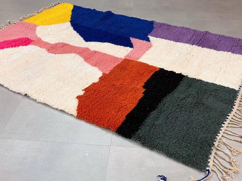 Hand-woven wool beni mrirt rug