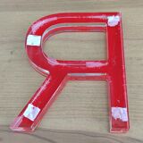 Sign letter in plexi