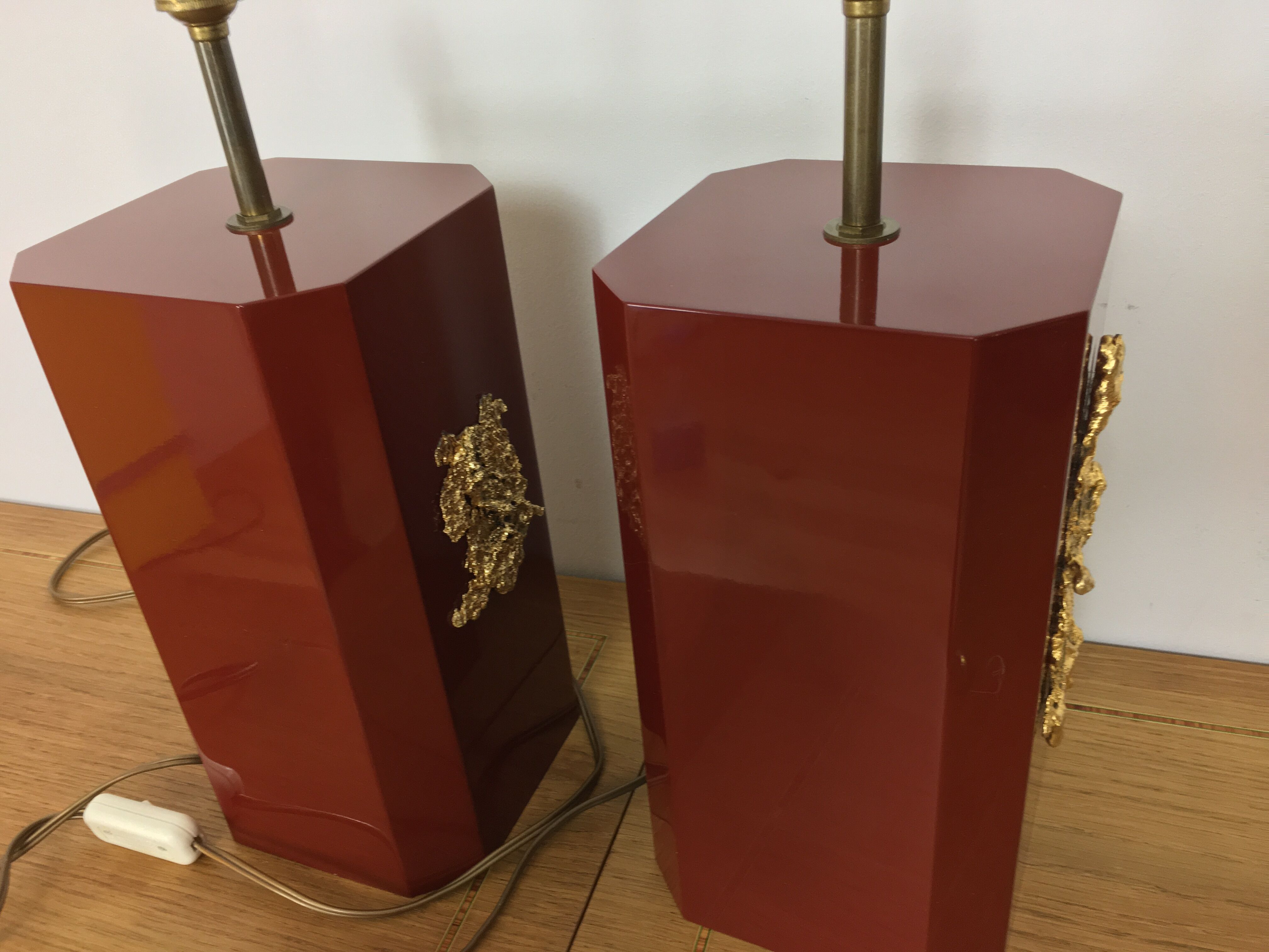 Paire de lampes "pépites" par Philippe Cheverny rouge et or