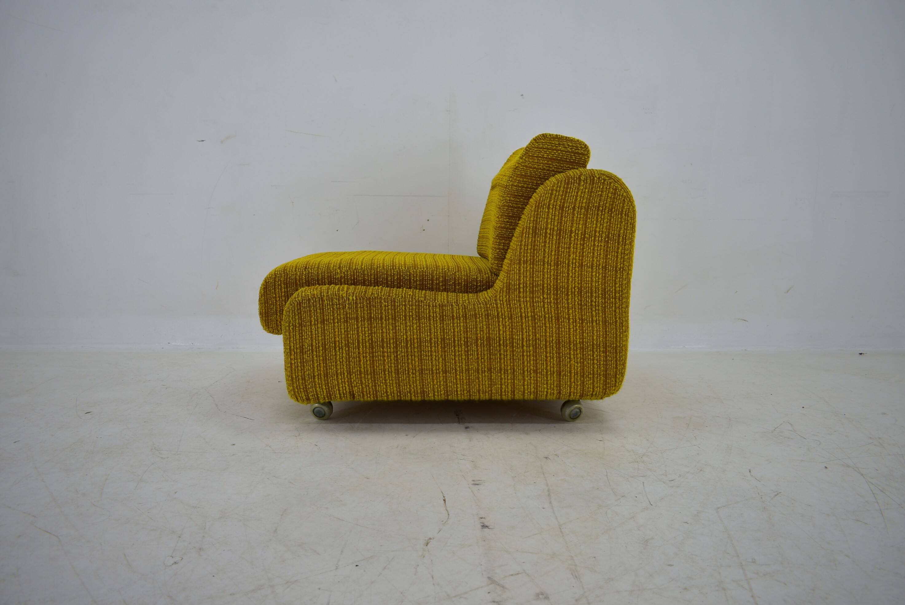1970s architect Milan Čeček armchair Apolo 92 for Interiér Praha, Czechoslovakia