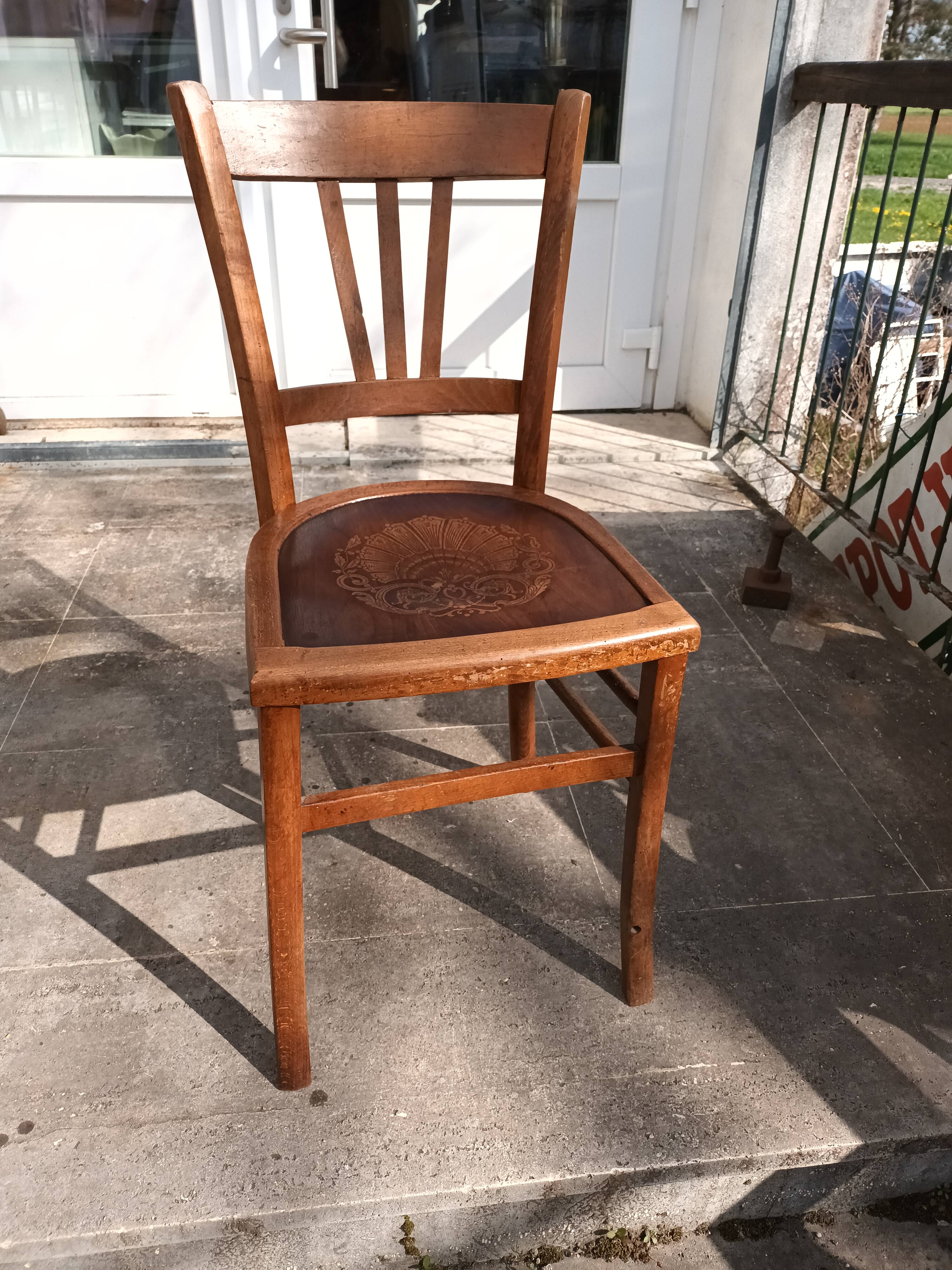 bistro chair