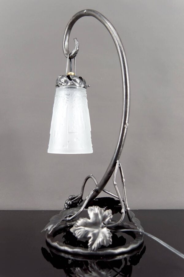 Lampe en Fer Forgé, ''Vigne'', Muller Frères Lunéville, Art Déco, c. 1930