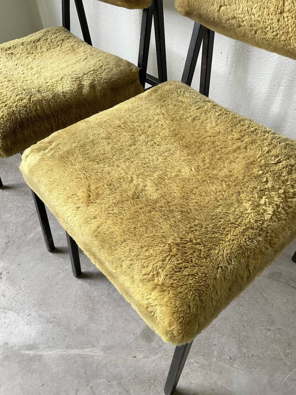 Set de trois chaises années 50