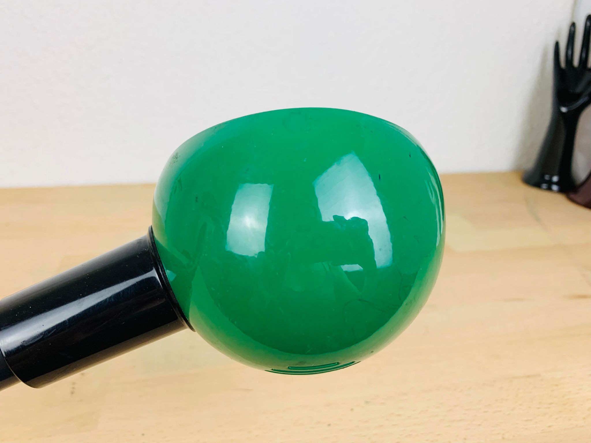 Snake lamp fixing vice 80s green