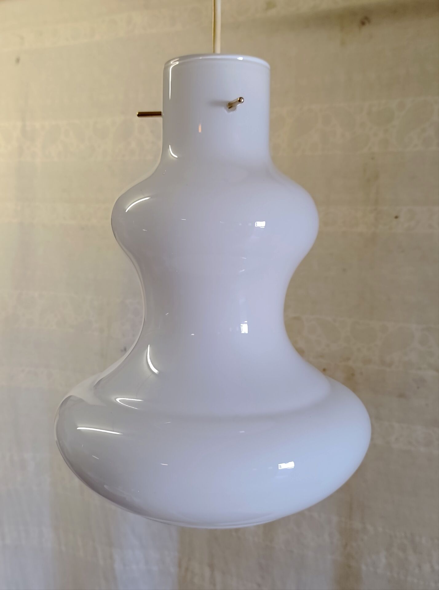 Suspension style scandinave en verre opalin - années 50