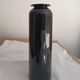 Vase en verre noir