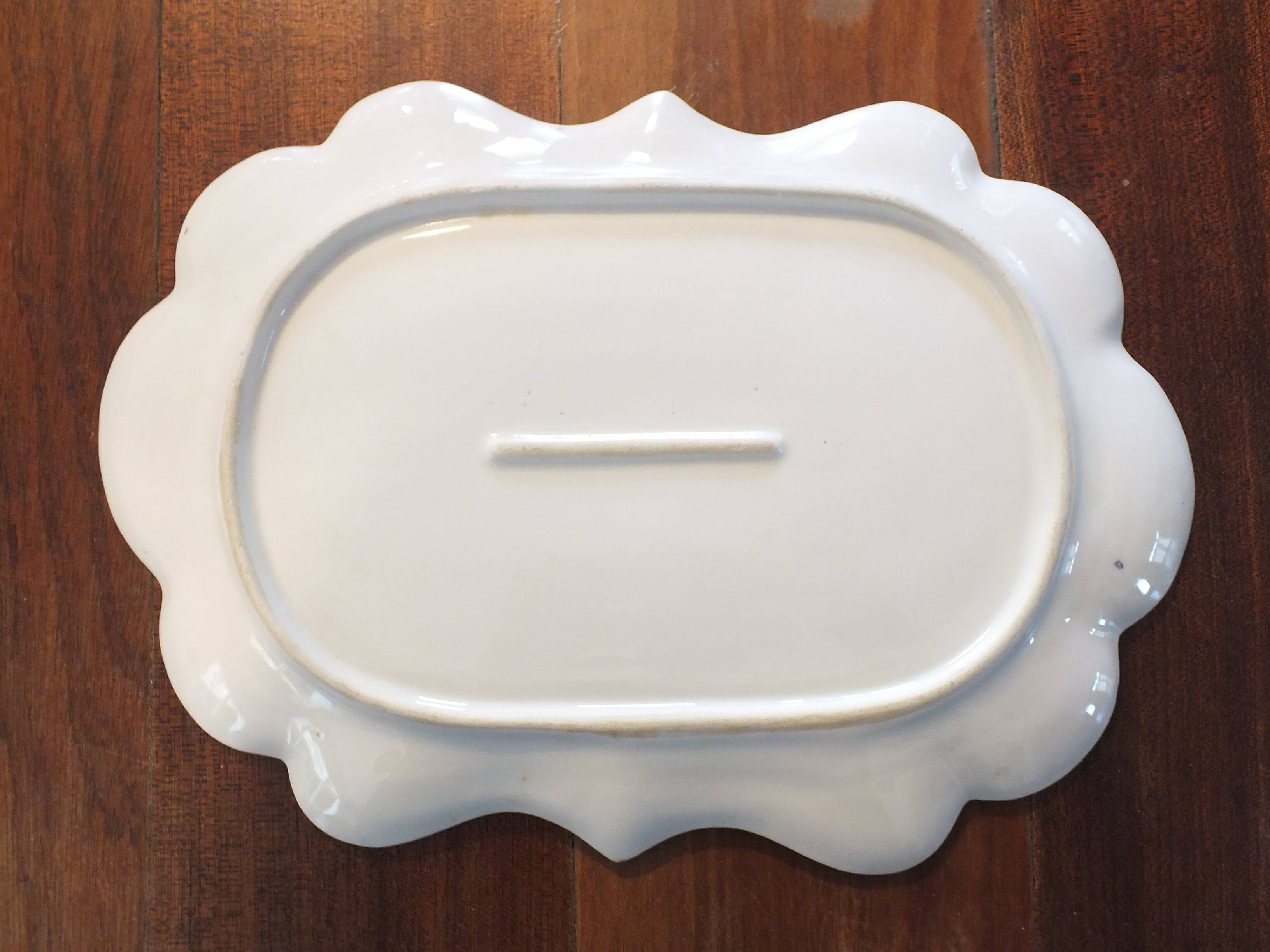 Pair of small porcelain dishes painted with birds and flowers 19th