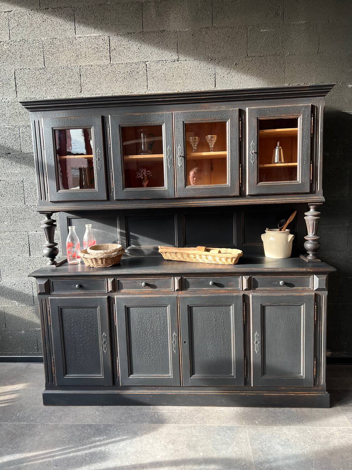 Kitchen cabinet in refinished fir