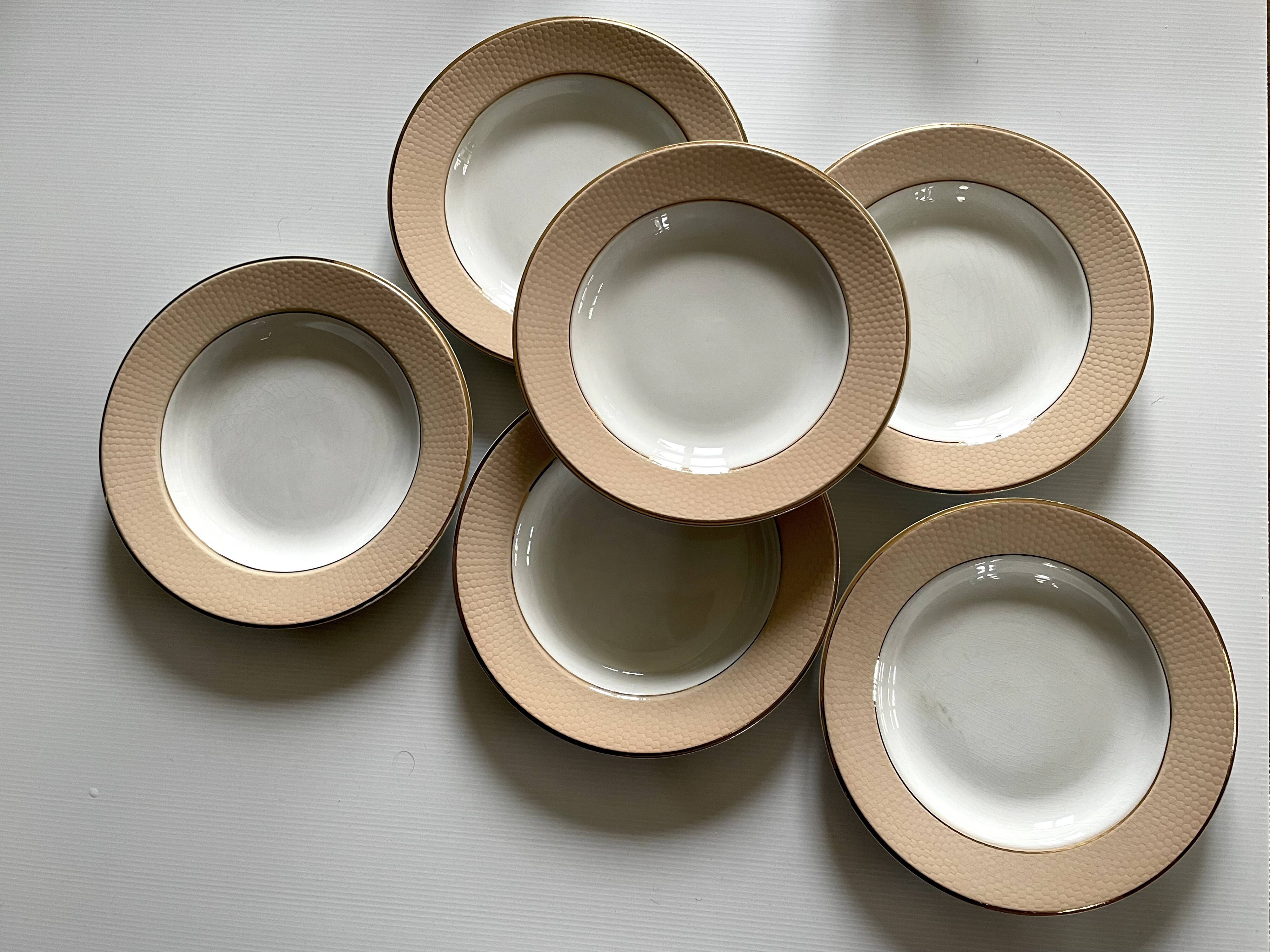 6 deep plates from L'Amandinoise model "Chamois" beige in very good condition.