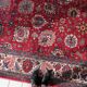 Tapis en laine Tabriz antique, motif floral Shah Abbasi sur tout le tapis, champ cramoisi, vers 1920 — 303 × 403 cm — 1C1278