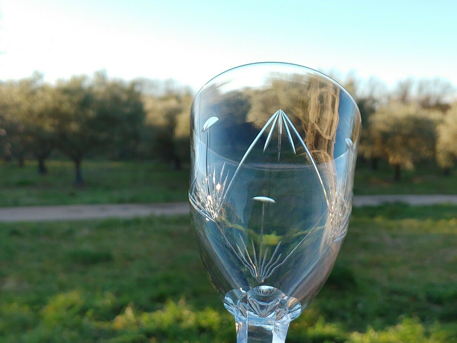 6 verres à eau en cristal taillé jambe à facettes baccarat ou saint louis