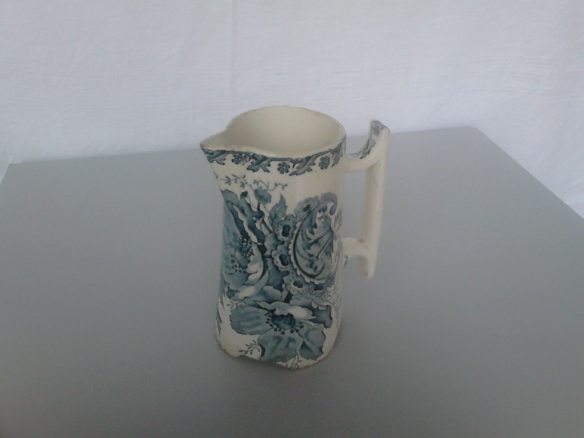 Pitcher "amandinoise anemone" Saint Amand