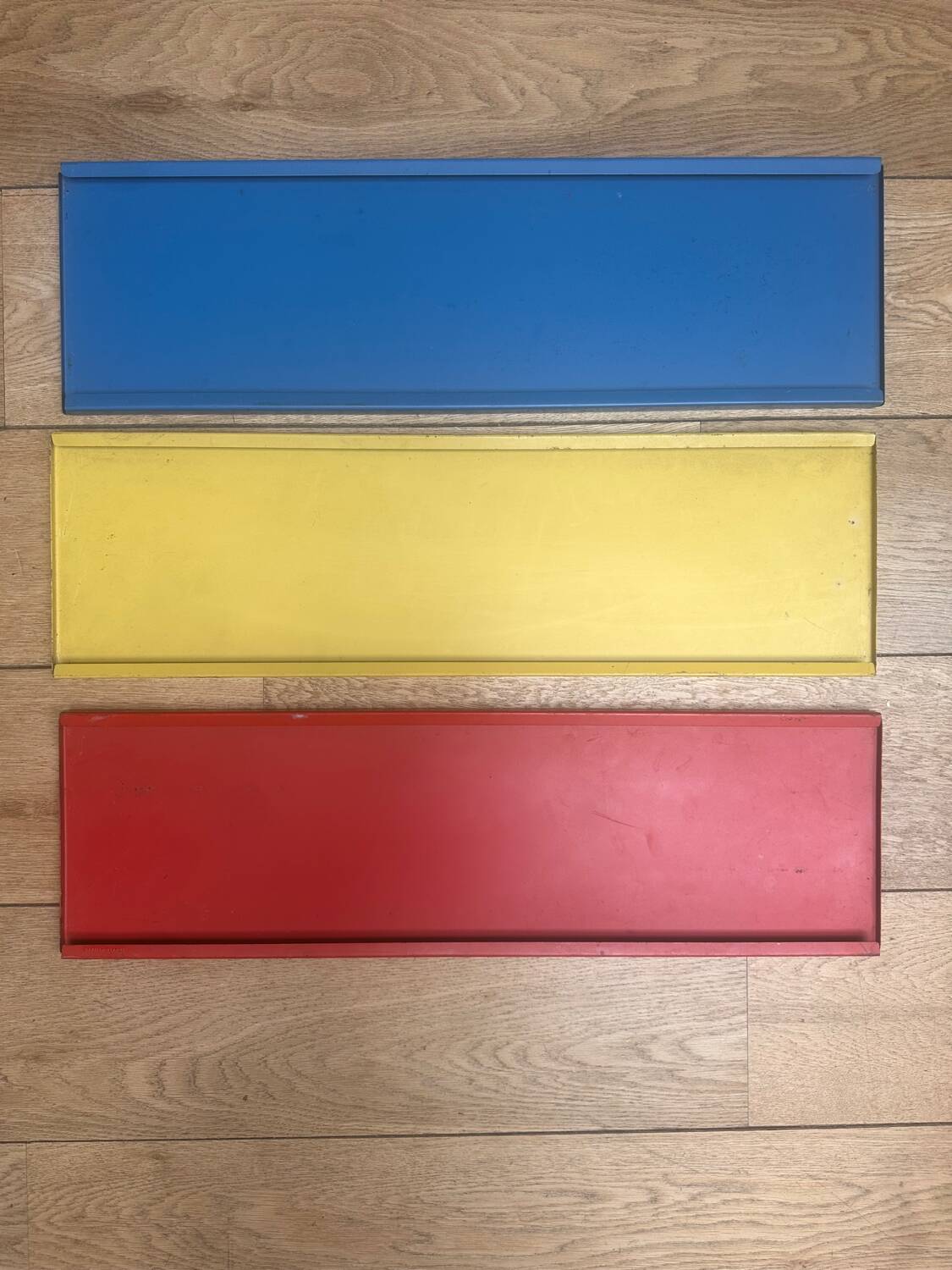 Tomado wall shelf pair – Mondrian colours – vintage