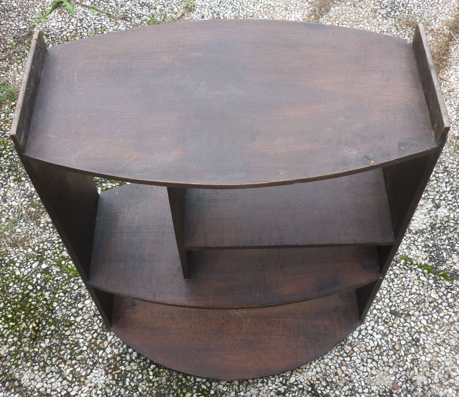 Art-Deco oval brown harness with shelves