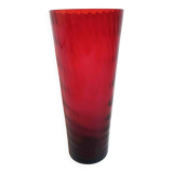 Ruby red glass vase with honeycomb effect from the 50s Height 35.3 cm