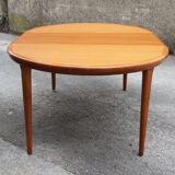 Danish teak extendable round table of the years 60