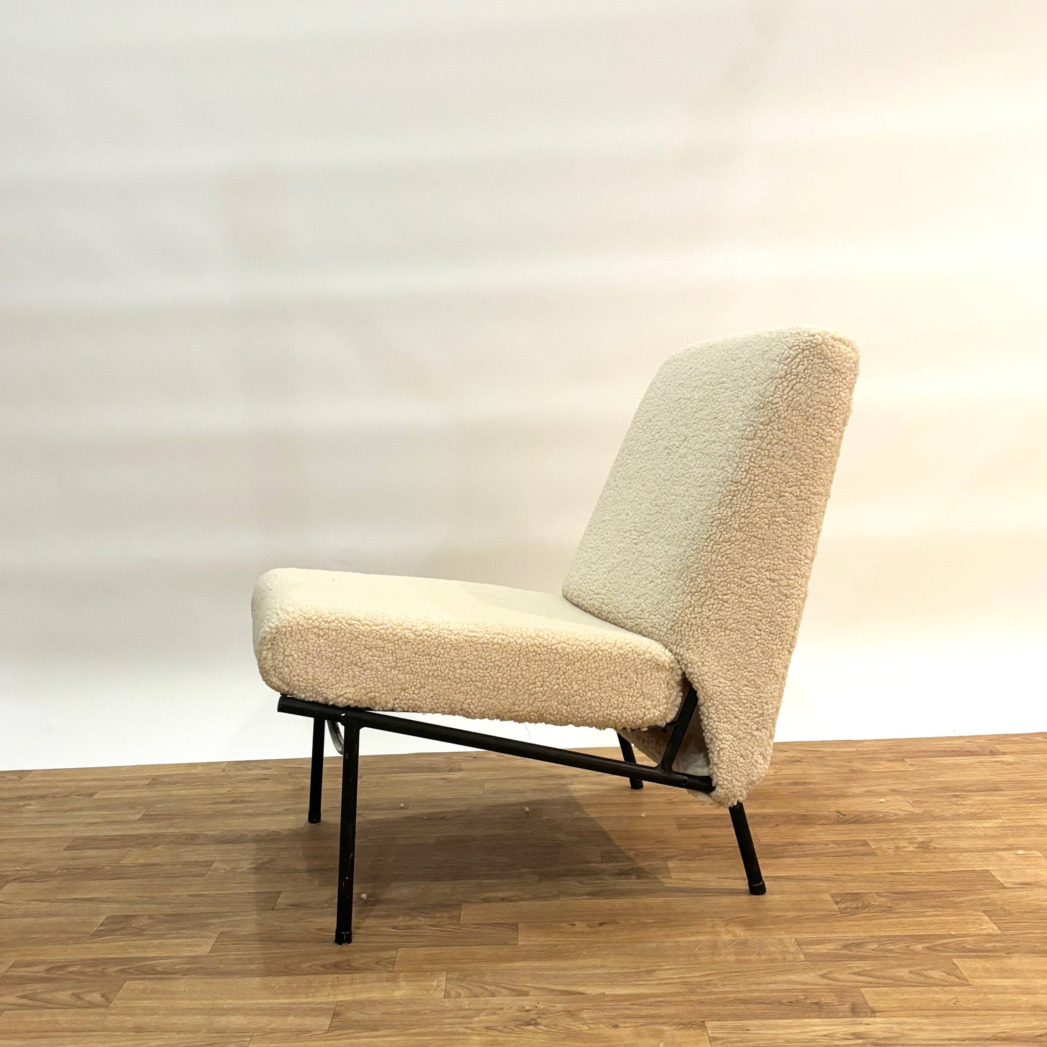 G10 armchair by Pierre Guariche