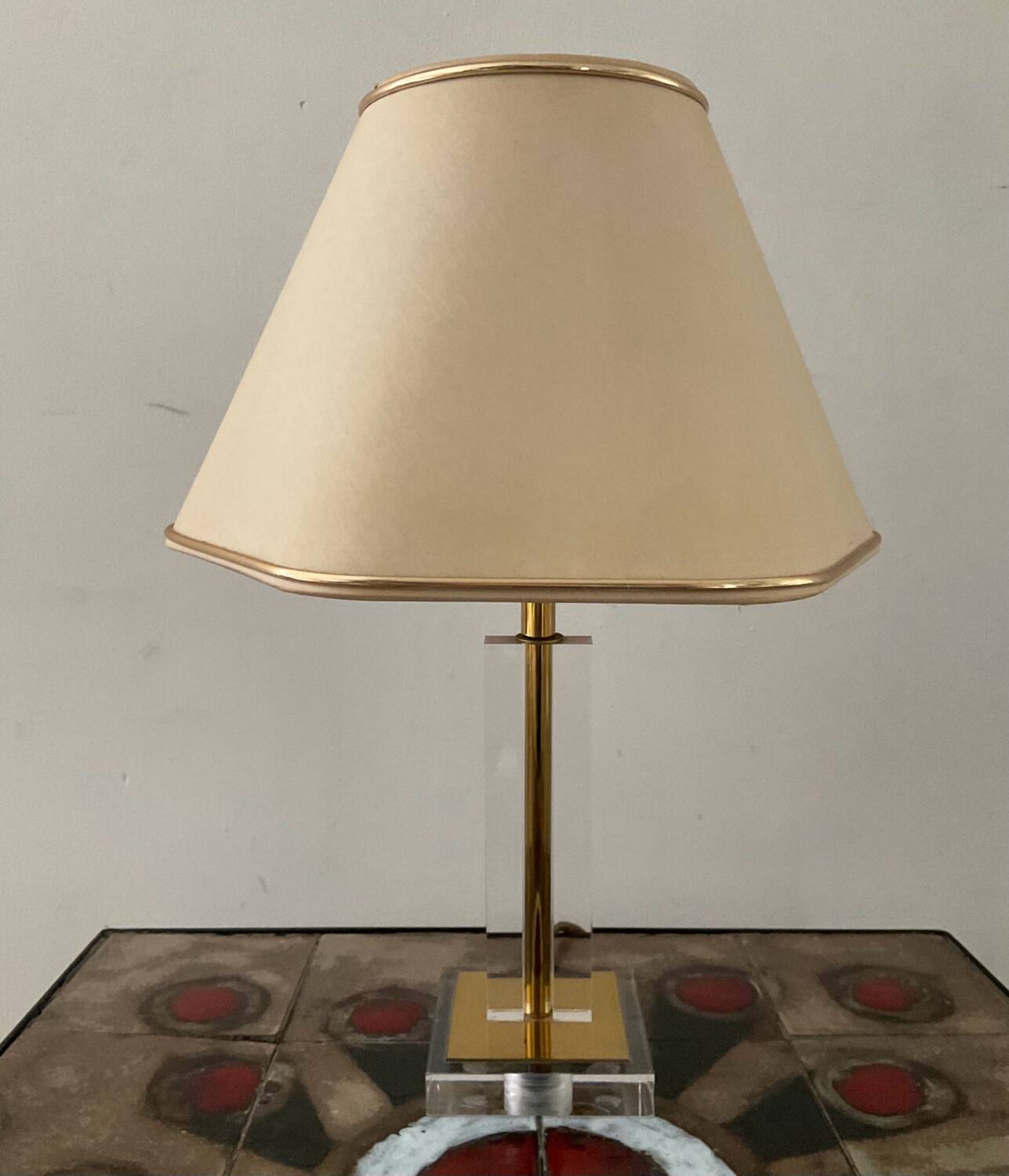 Vintage lucite and brass lamp from the 70s