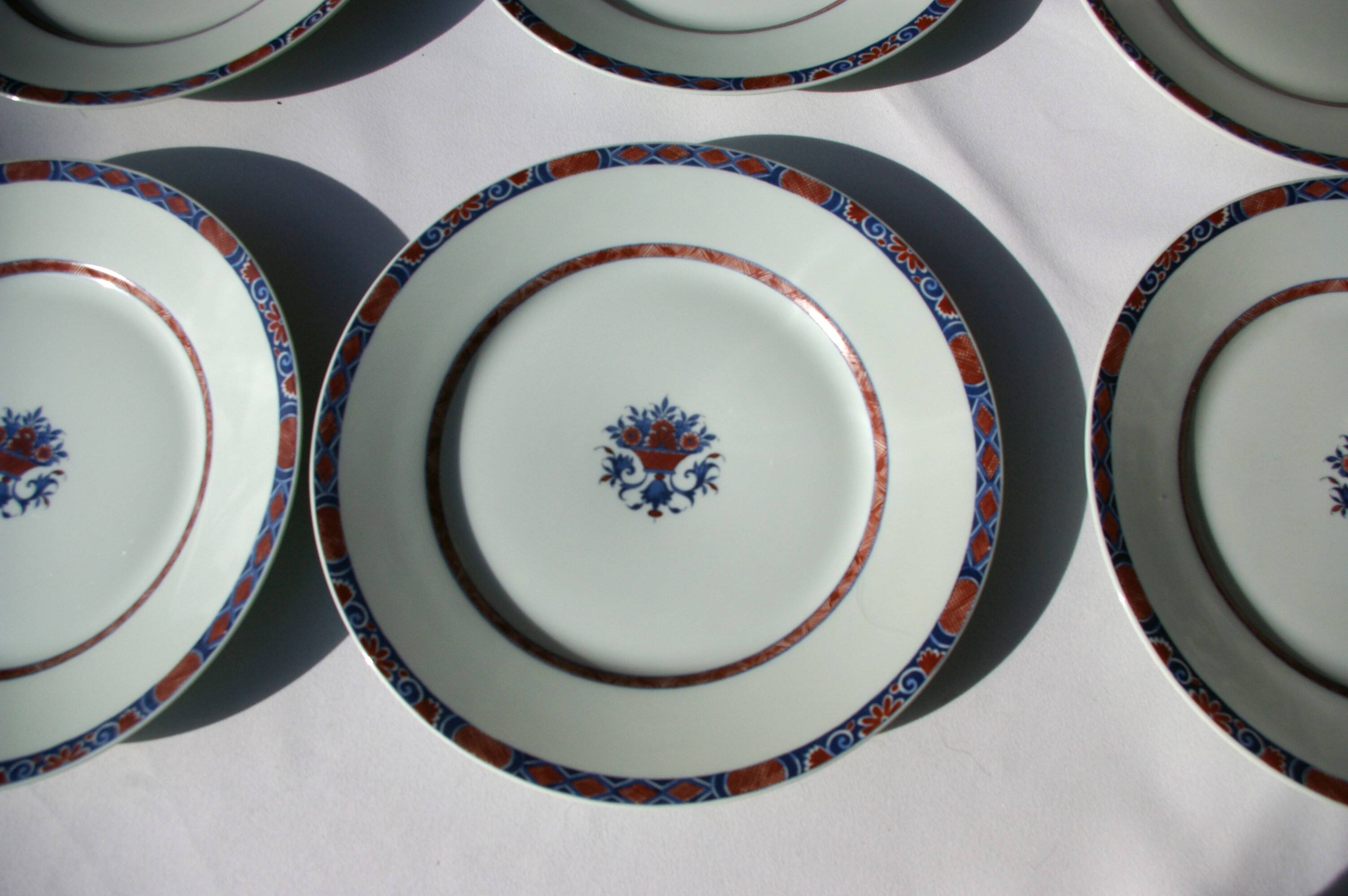 6 Flat plates in Limoges porcelain Raynaud Jumièges Vieux Rouen D24.5cm