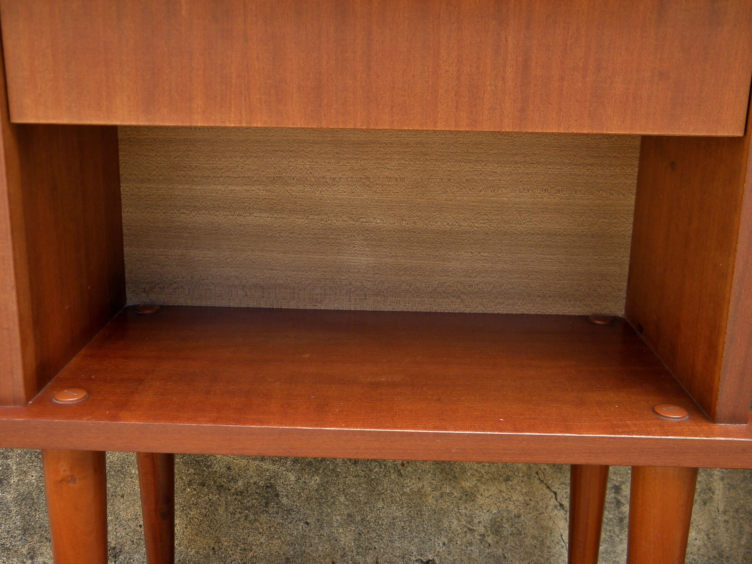 Pair of bedside tables feet spindles 70s