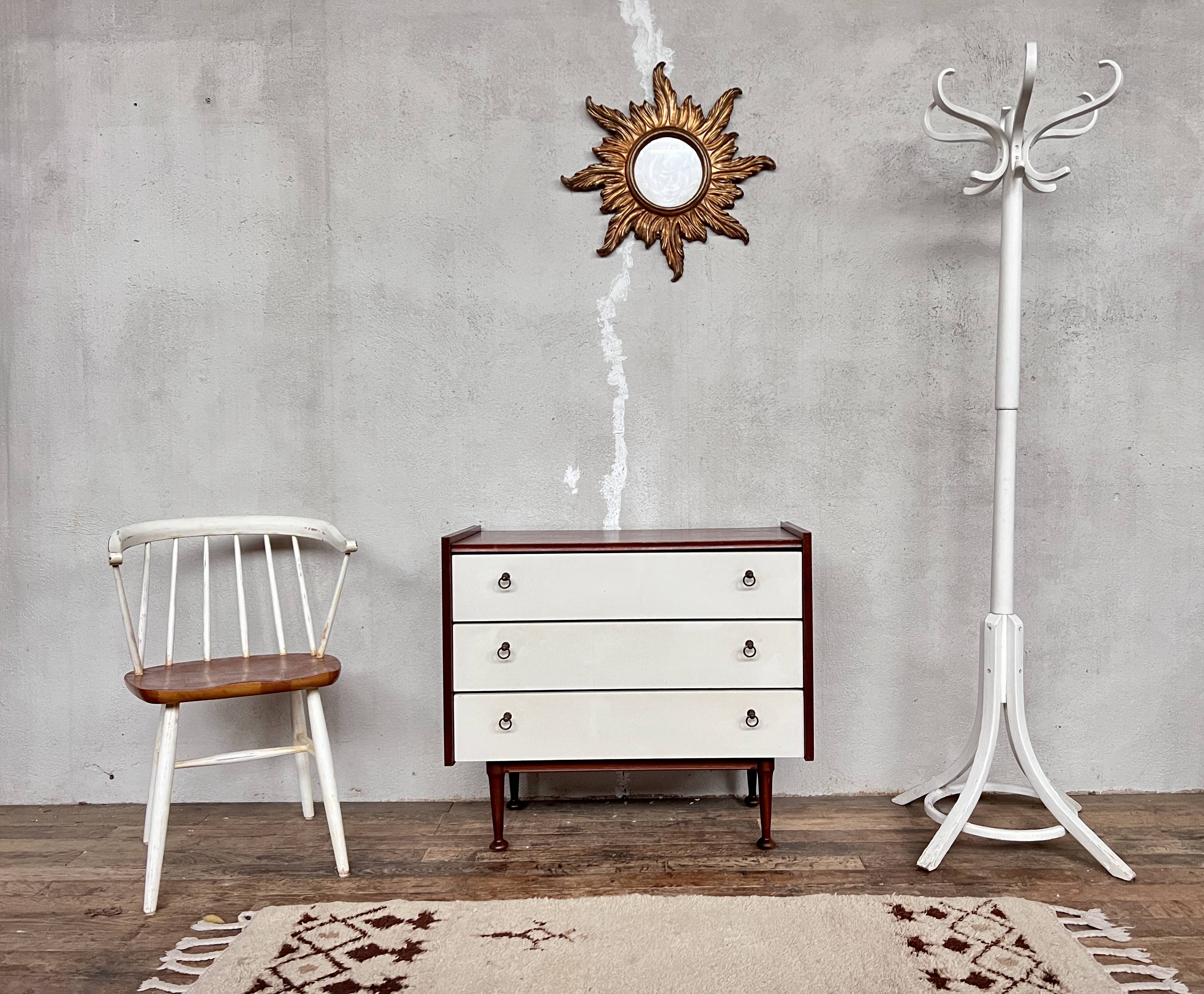 Commode en teck et tiroirs formica blanc - 1960