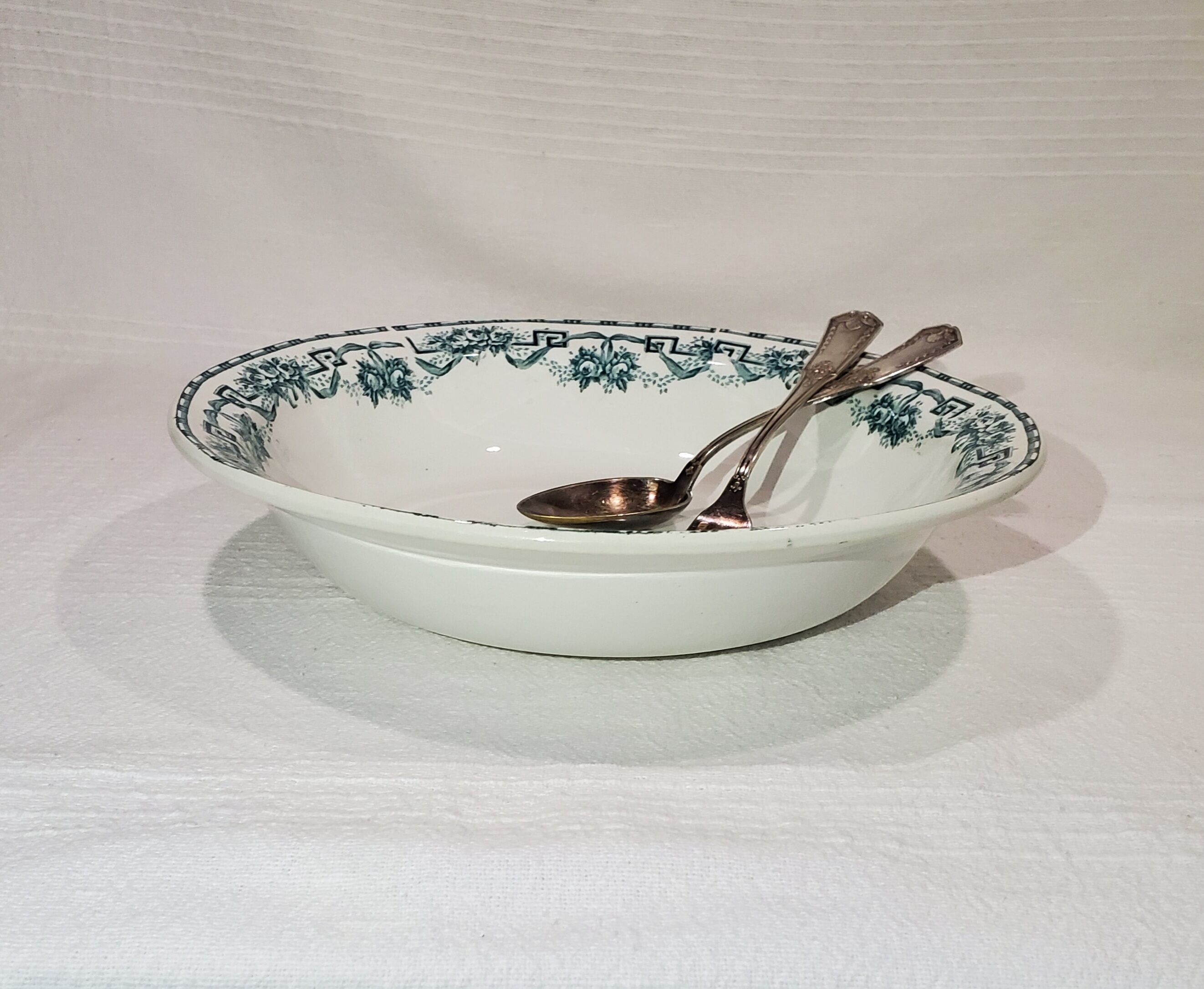 Large hollow earthenware dish of Moulin des Loups model Athens, iron earth