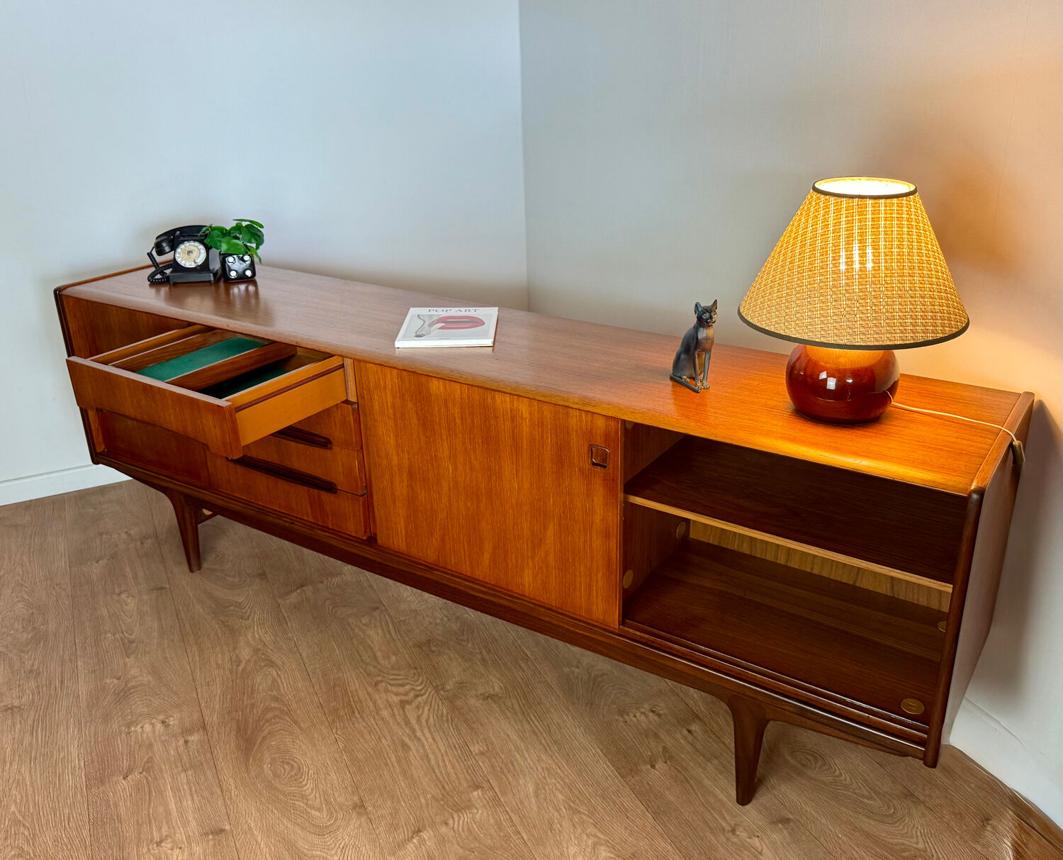 Simat french sideboard