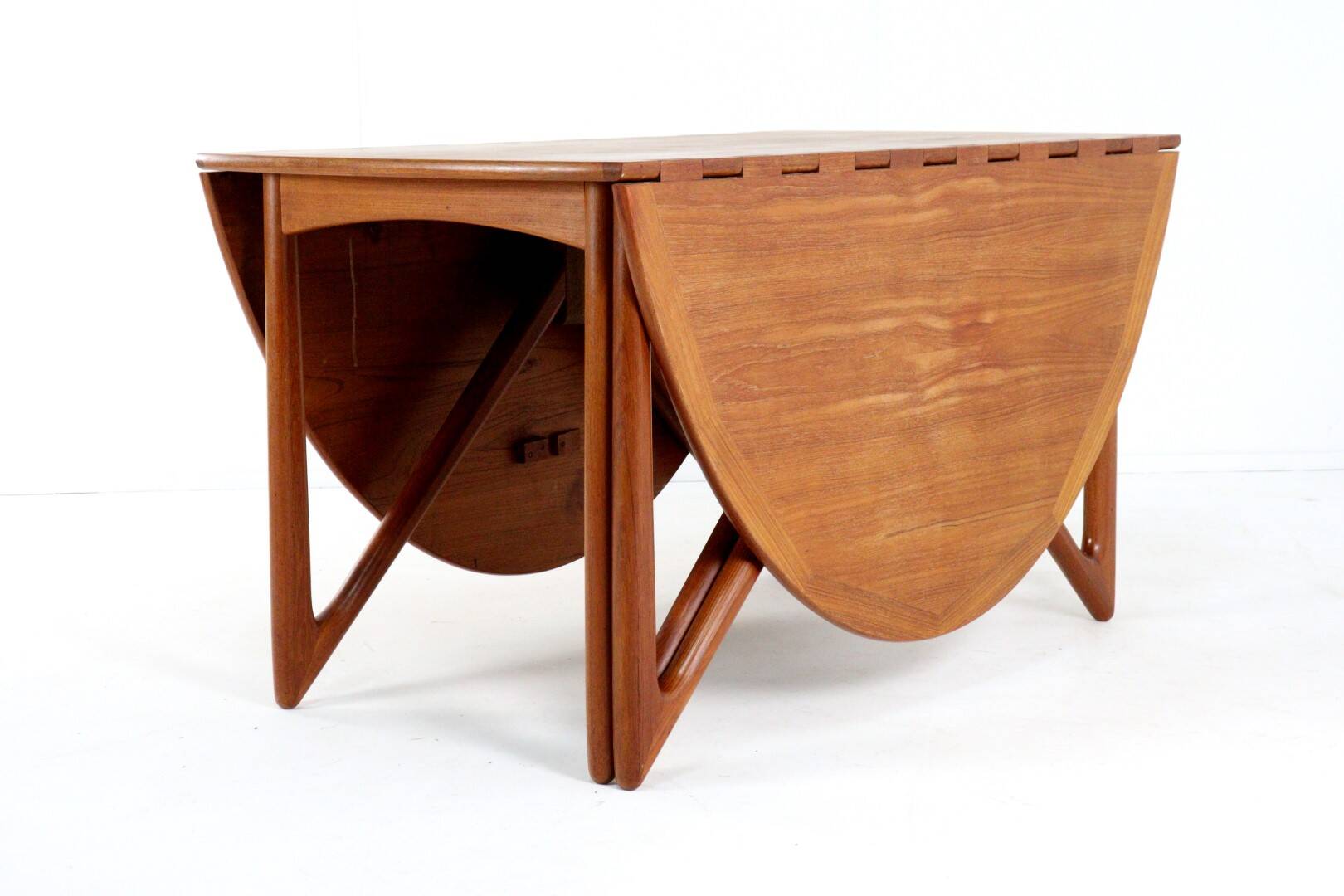 Kurt Østervig for Jason møbler dining table