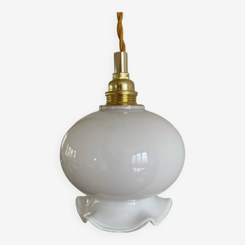 Walking lamp with vintage opaline globe