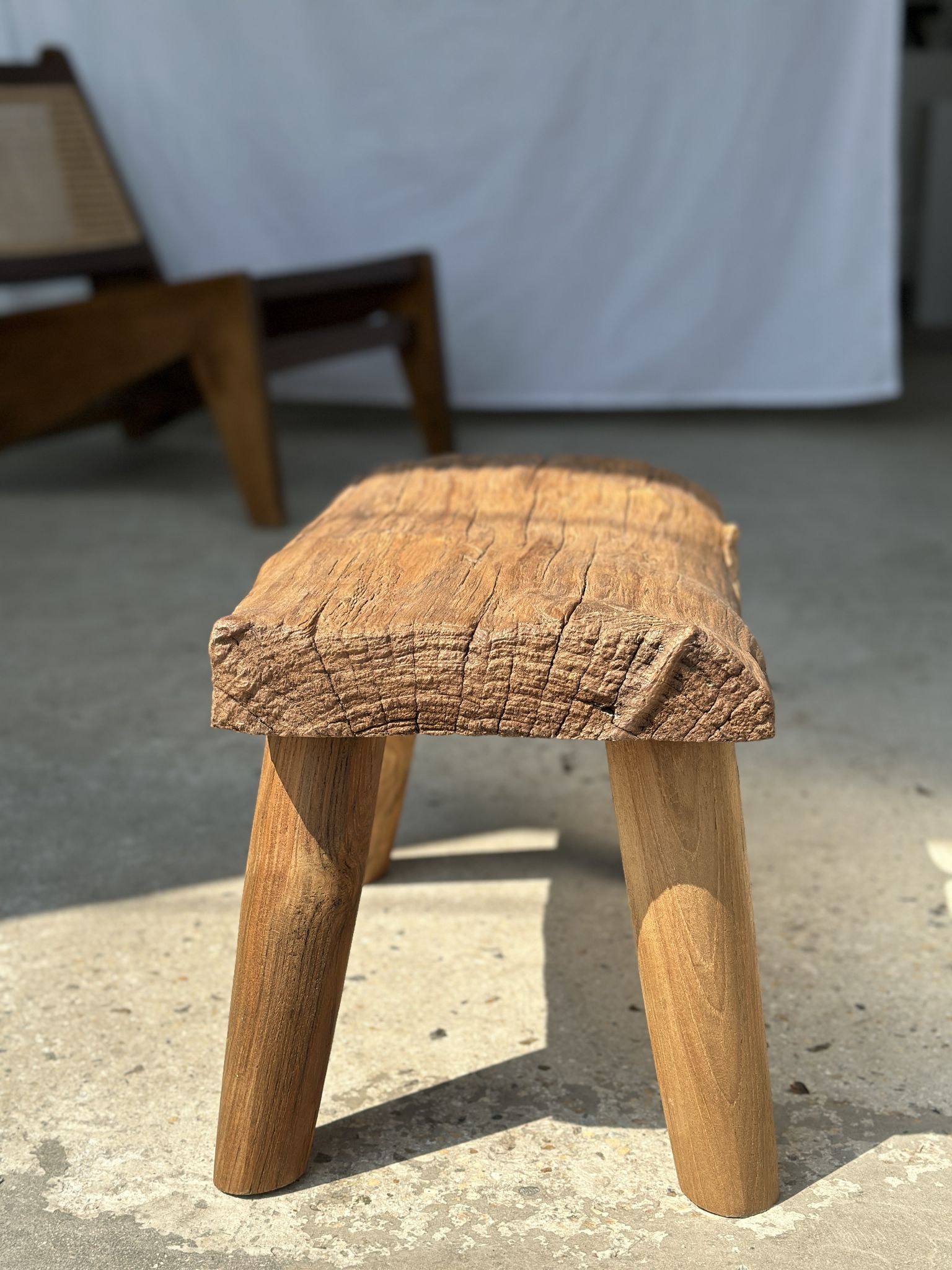 Table d'appoint ou tabouret en teck blond quadripode H:30 L43 l27