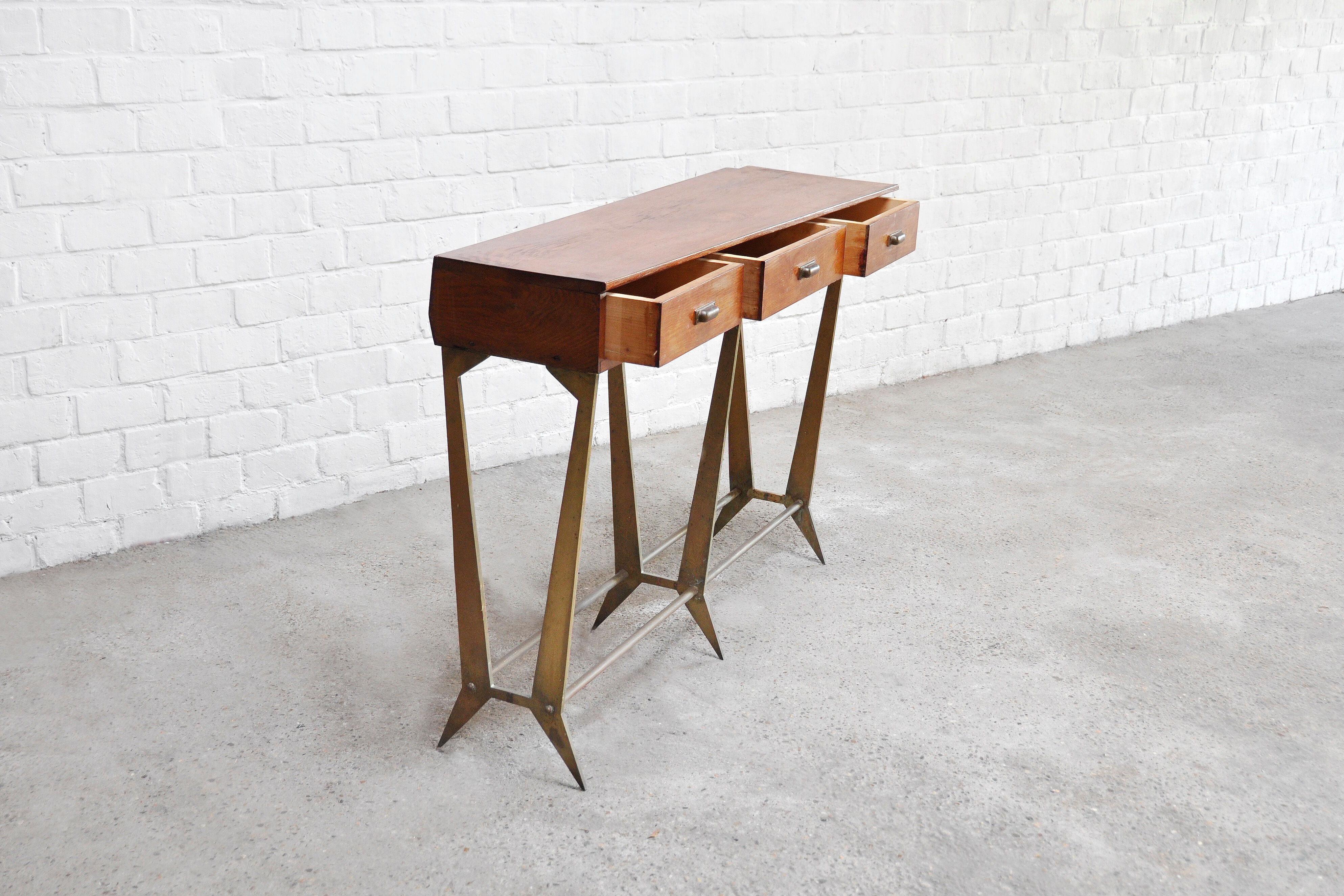 Sculptural wood & brass console table, italy 1950's