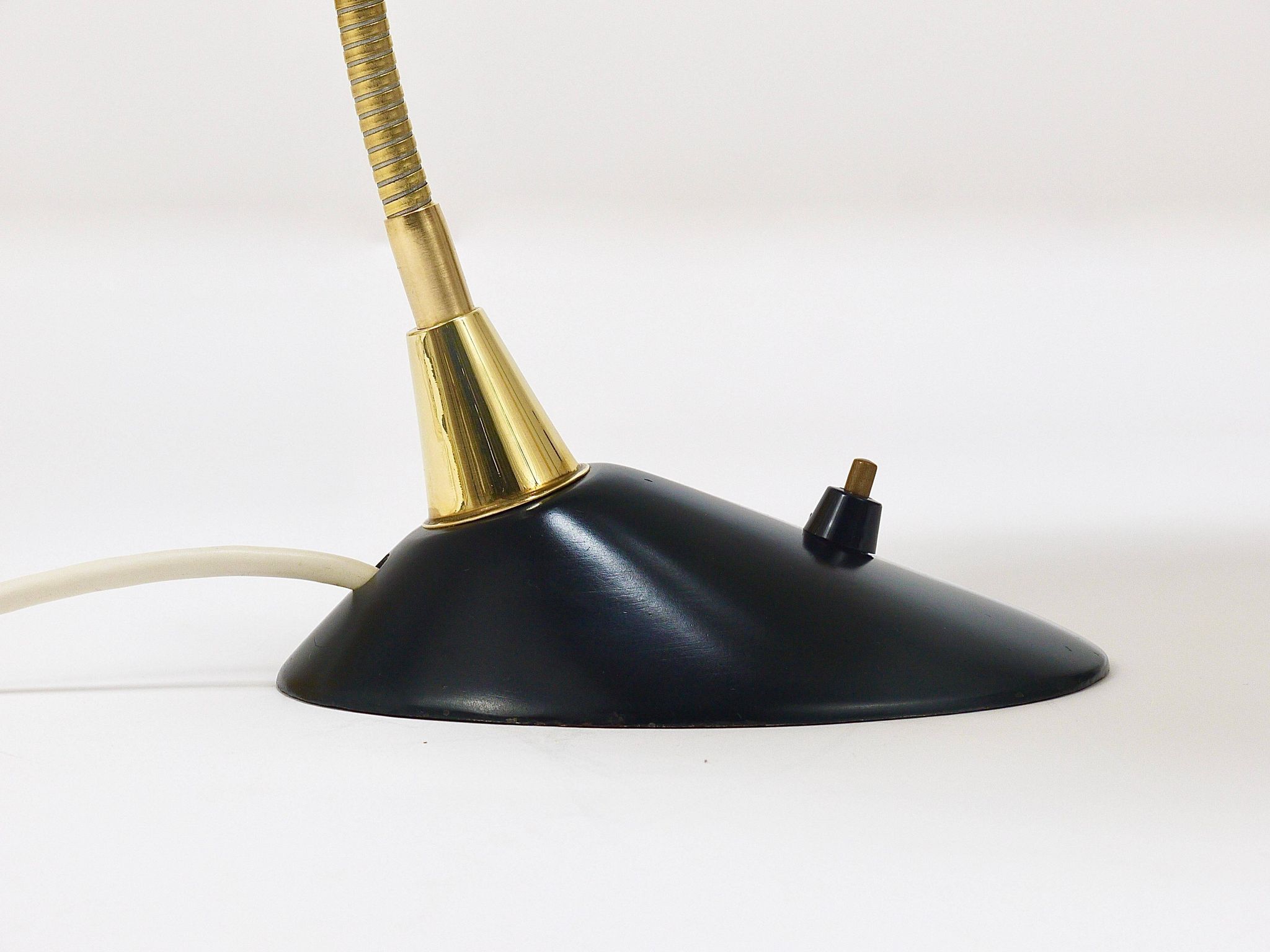 1950s Cosack Cobra black desk or table lamp in brass, mid-century, Stilnovo style.