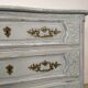 Commode antique patiné