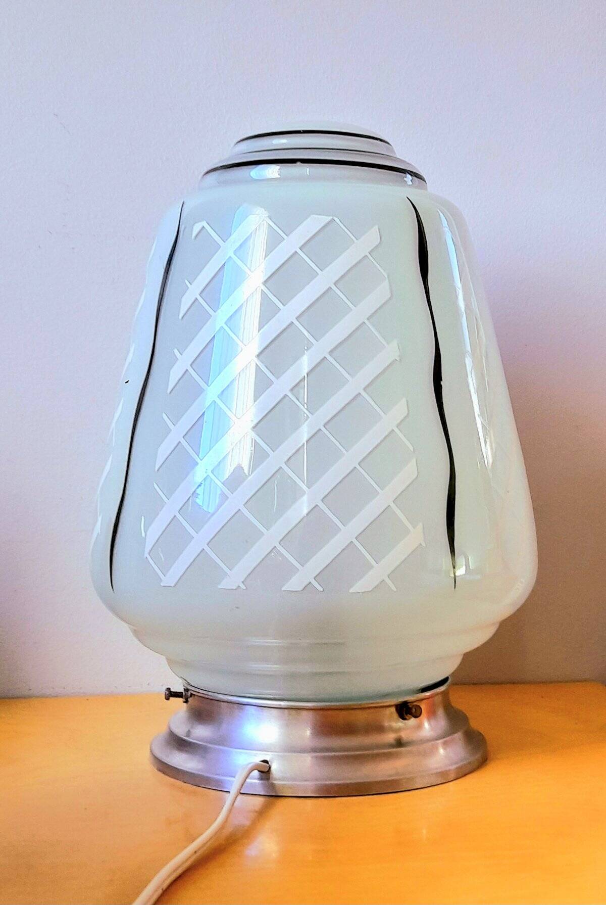 Green geometric Art Deco screen-printed opaline lamp