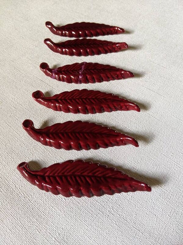 Porte-couteau en céramique artisanal feuille décoration campagne bohème