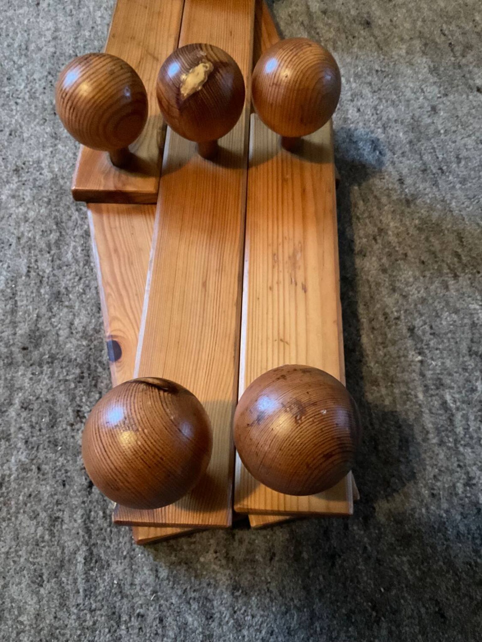 Porte manteau scandinave en pin massif