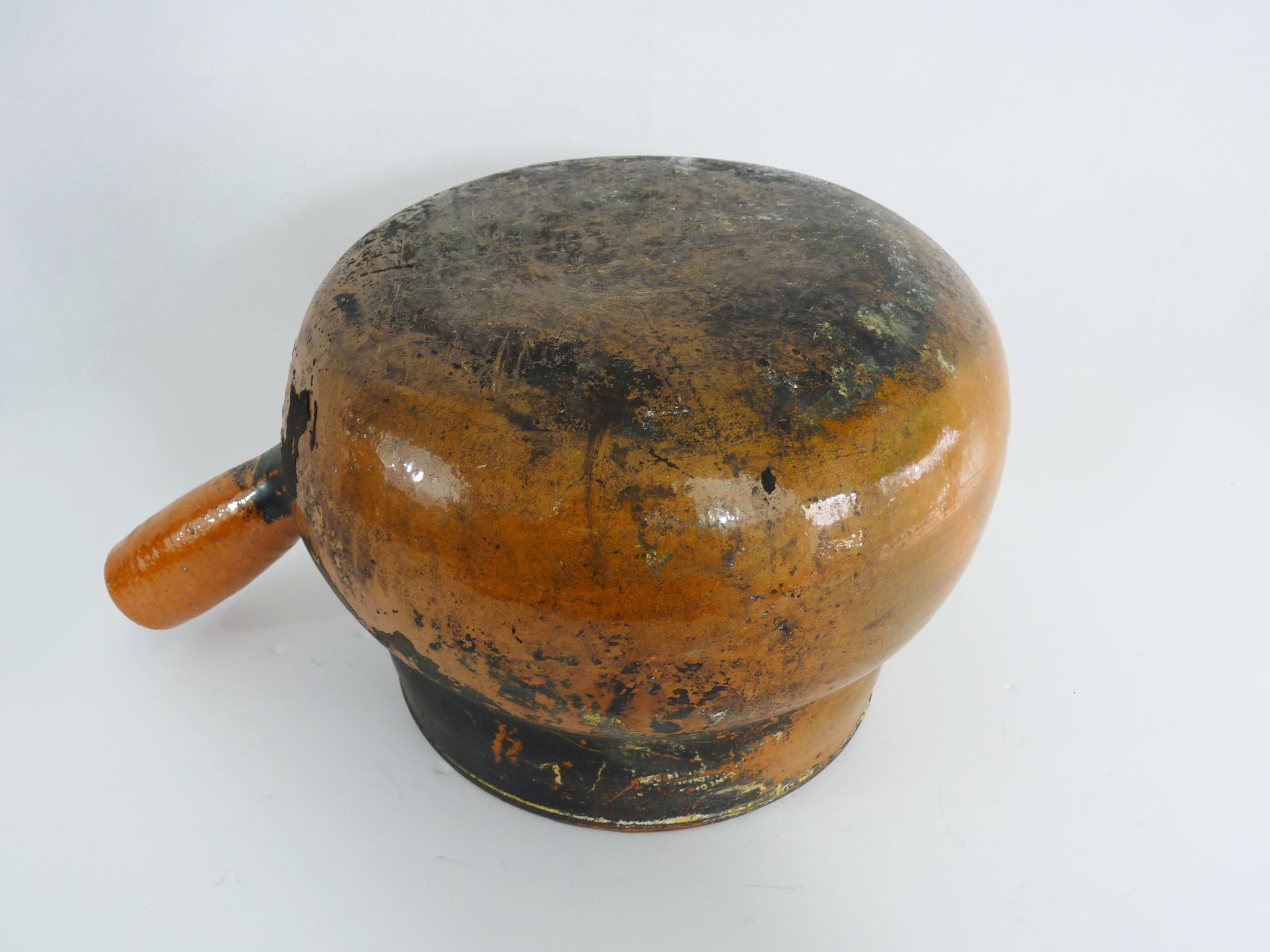 Old toupine, glazed terracotta pottery, haute Pyrenees