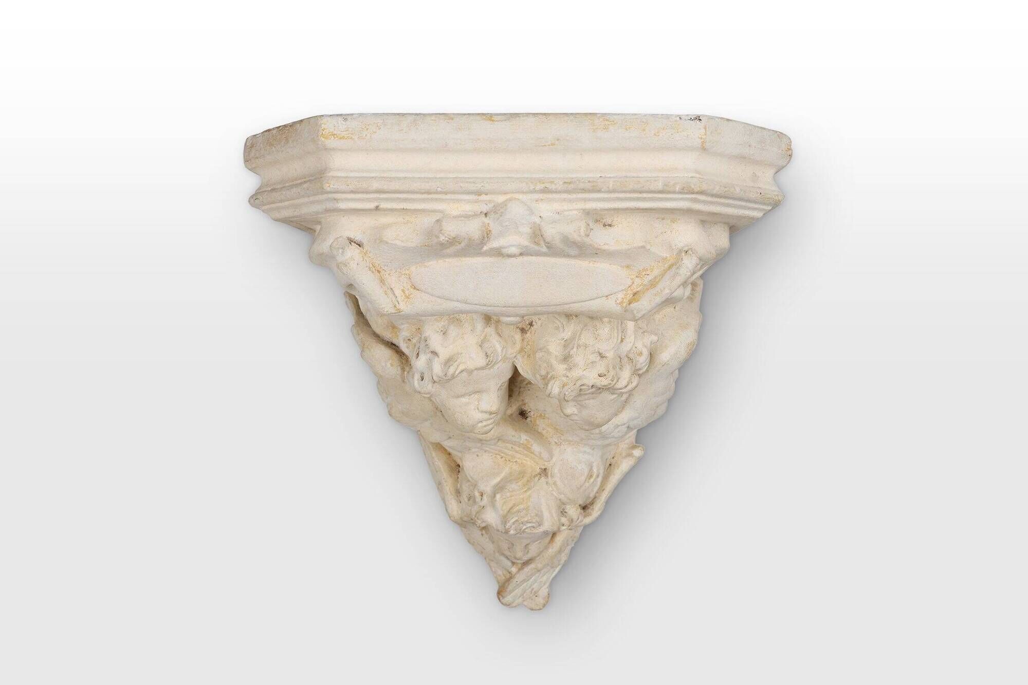 Console murale en plâtre antique avec 3 chérubins, France années 1900