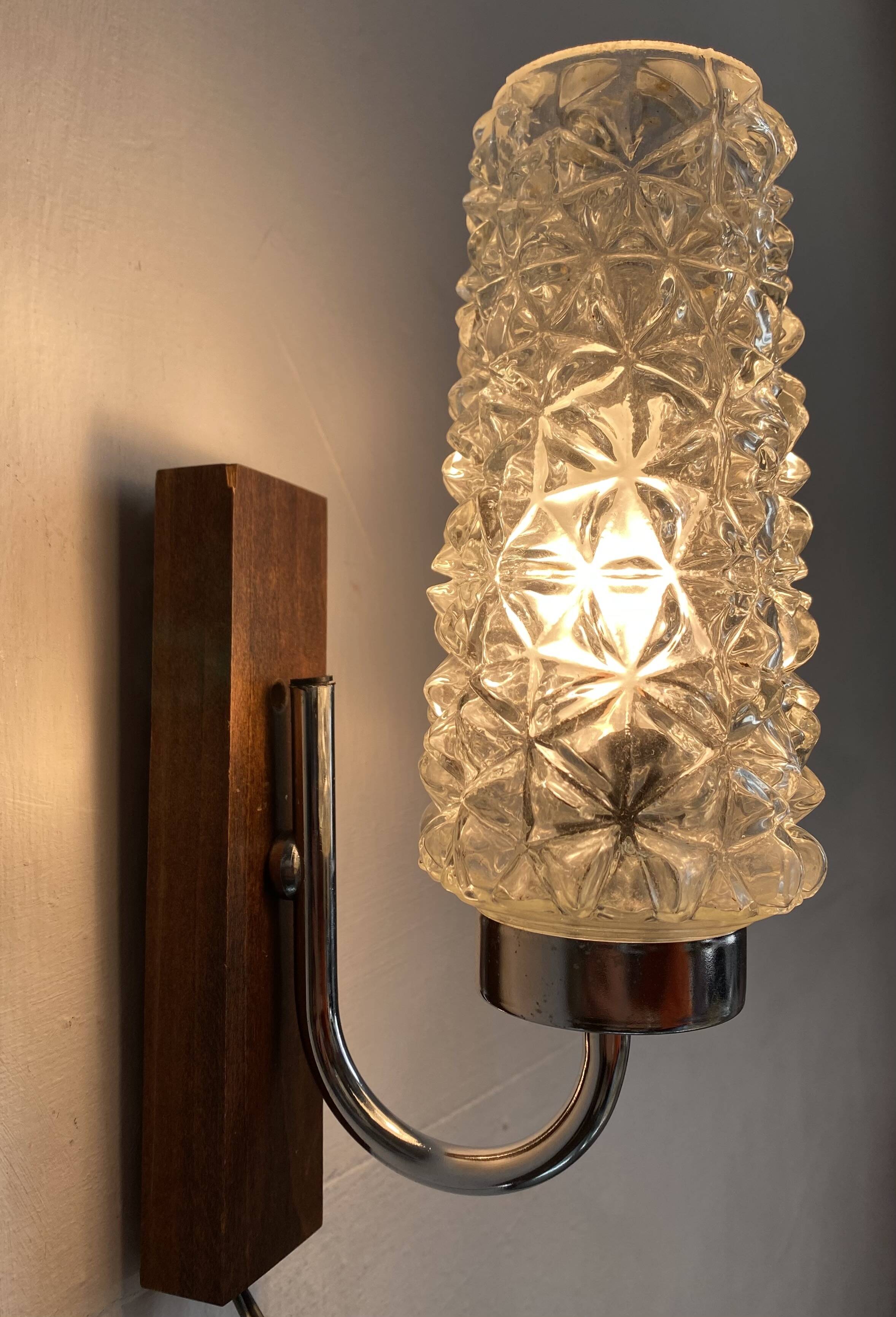 Wooden and glass wall light from the 60s-70s