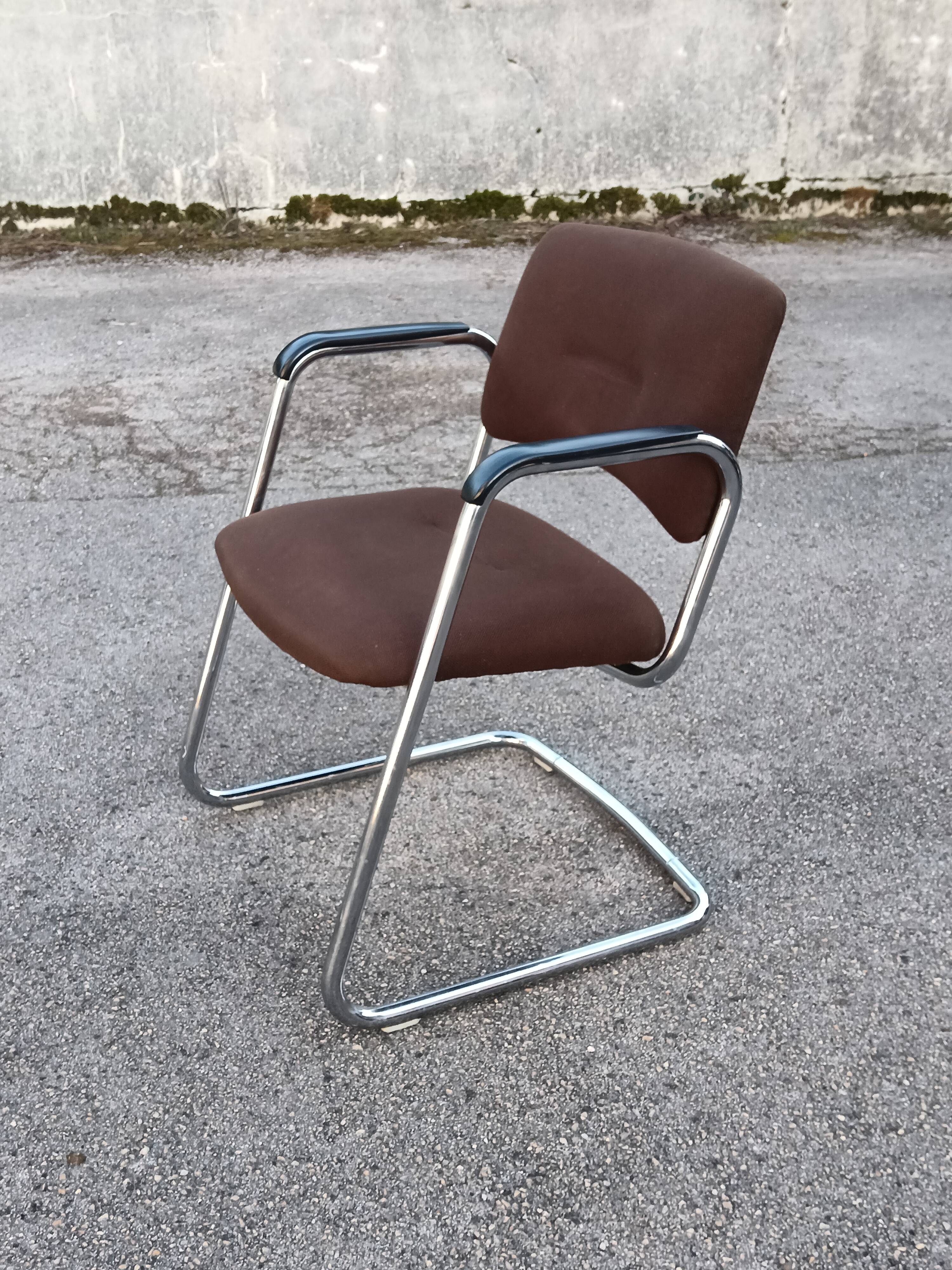 Paire de fauteuils cantilever Strafor 1970