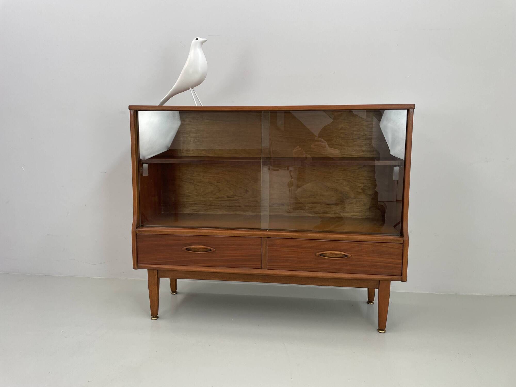 Vintage Jentique small wall unit/display cabinet from the 1960s made of teak