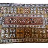 Handmade rectangular oriental rug dating from the 1960s in 100% wool
