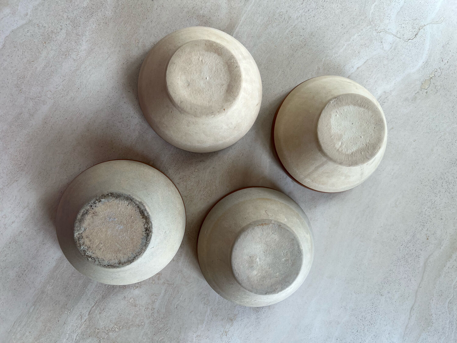 Set of 4 bowls in sandstone