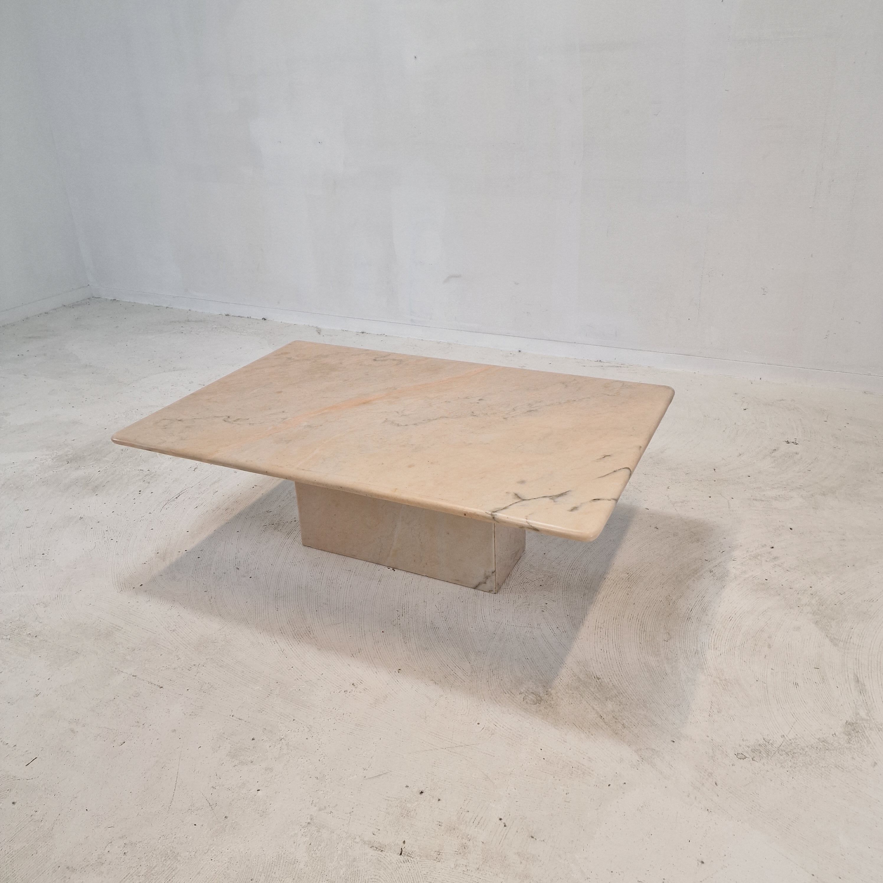 Table basse en marbre italien, années 1980