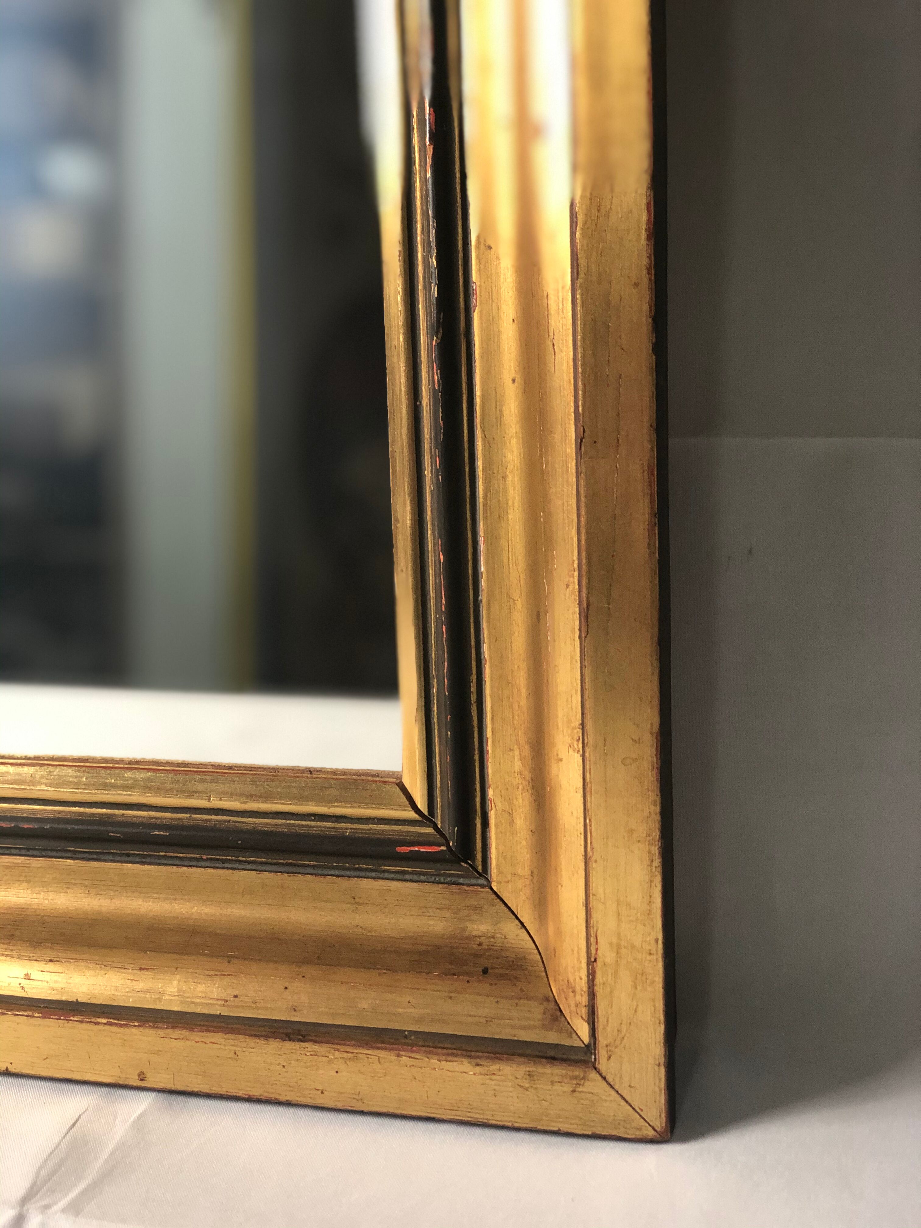 Rectangular mirror in gilded wood 54 x 44 cm