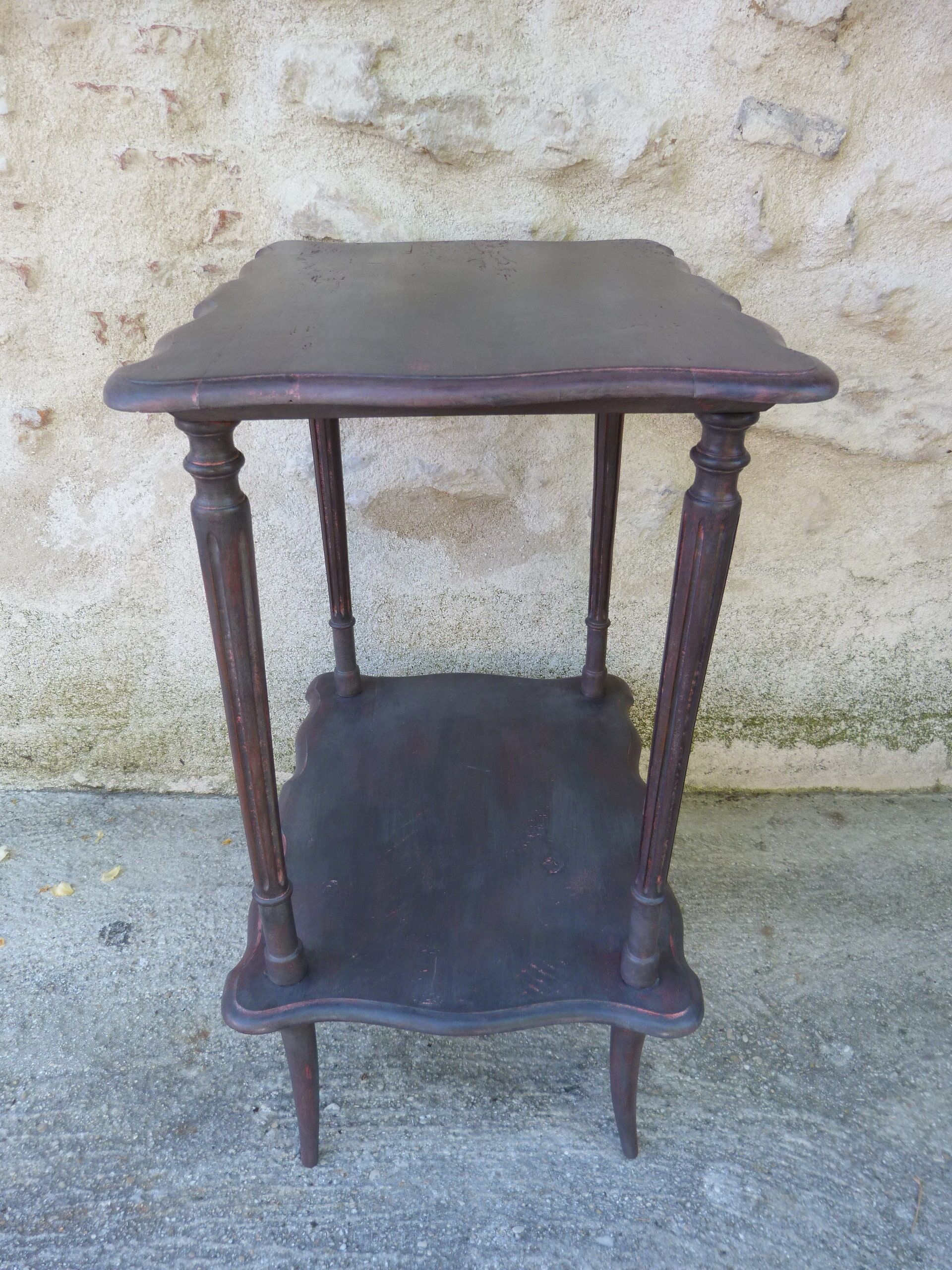 Patinated pedestal table