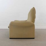 Set (2) Cassina Maralunga Sofas in beige Bouchlé-Fabrics by Vico Magistrett
